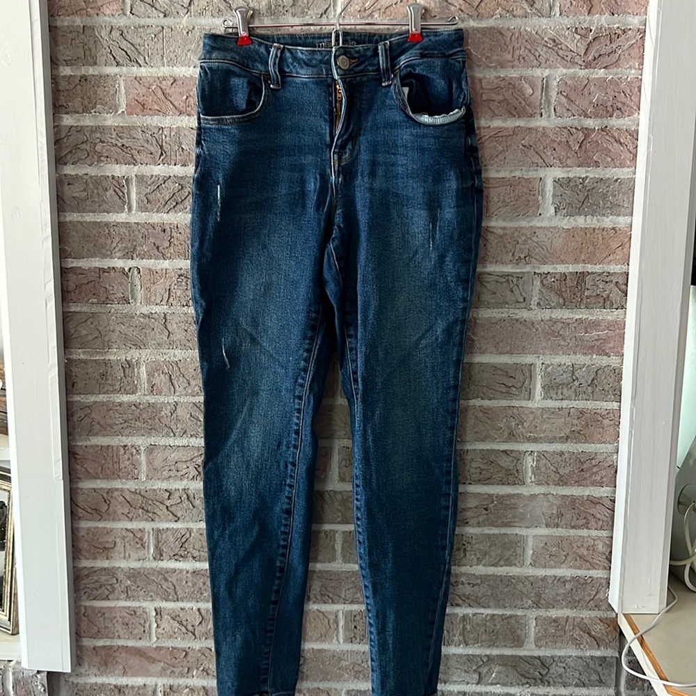 Women’s high rise skinny jeans